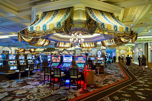 Marina 77 Multi-Bet game selector showing Aviator, Sweet Bonanza, Gates of Olympus, Fortune Tiger, and Mahjong Ways